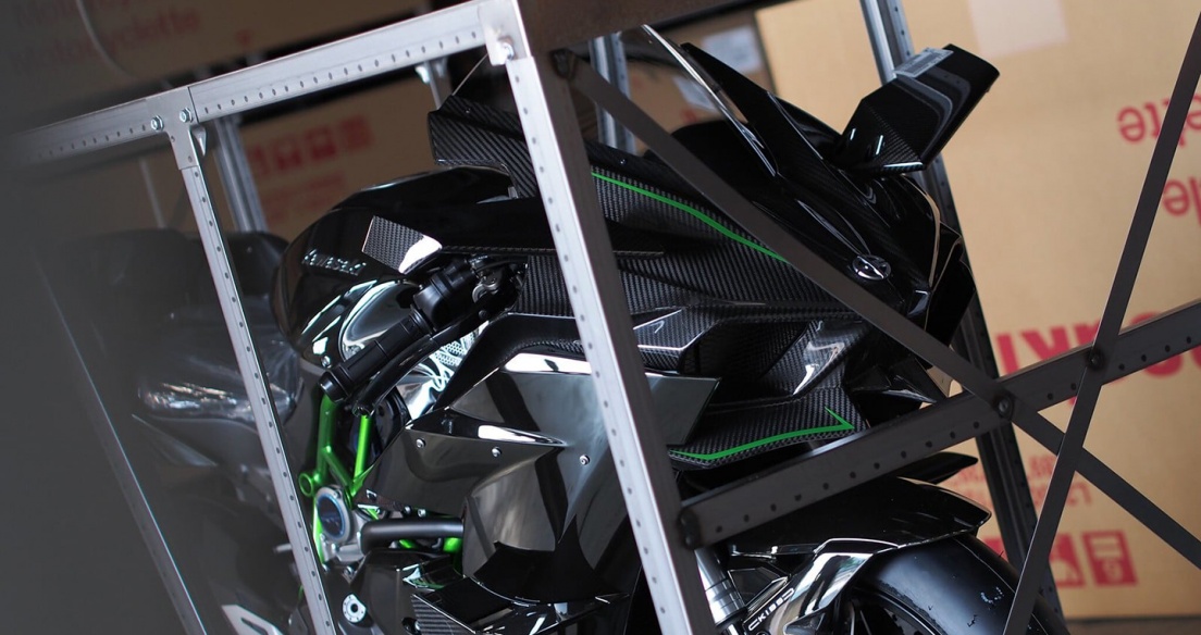 “Siêu phẩm” Kawasaki Ninja H2R có giá gần 2 tỷ đồng tại Việt Nam